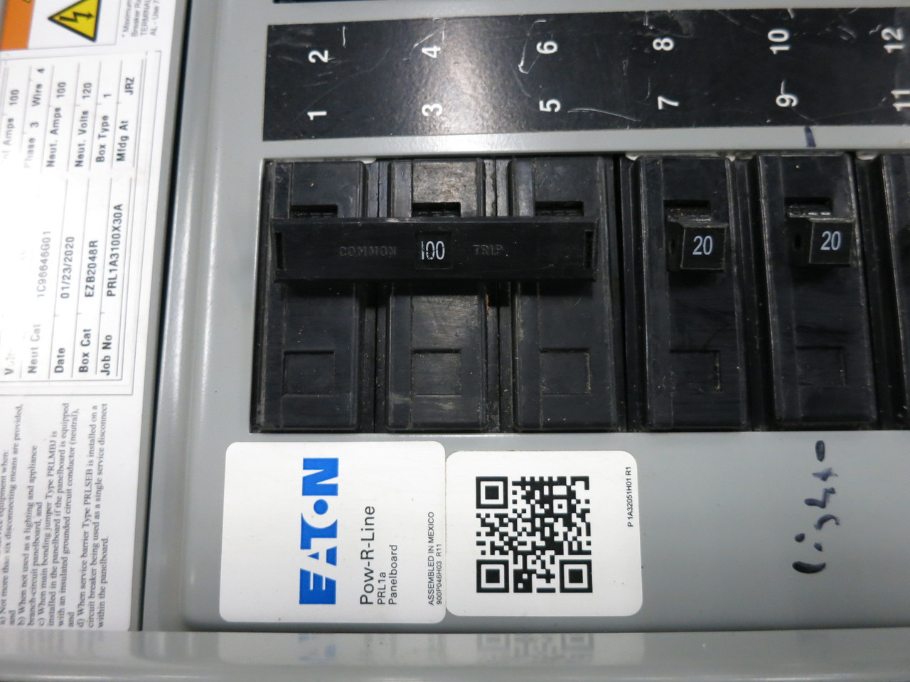 Eaton PRL1a 100A 208Y/120 V Main Breaker Panel Board 3PH 4W PRL 100 Amp 208V 3R (DW8313-1)