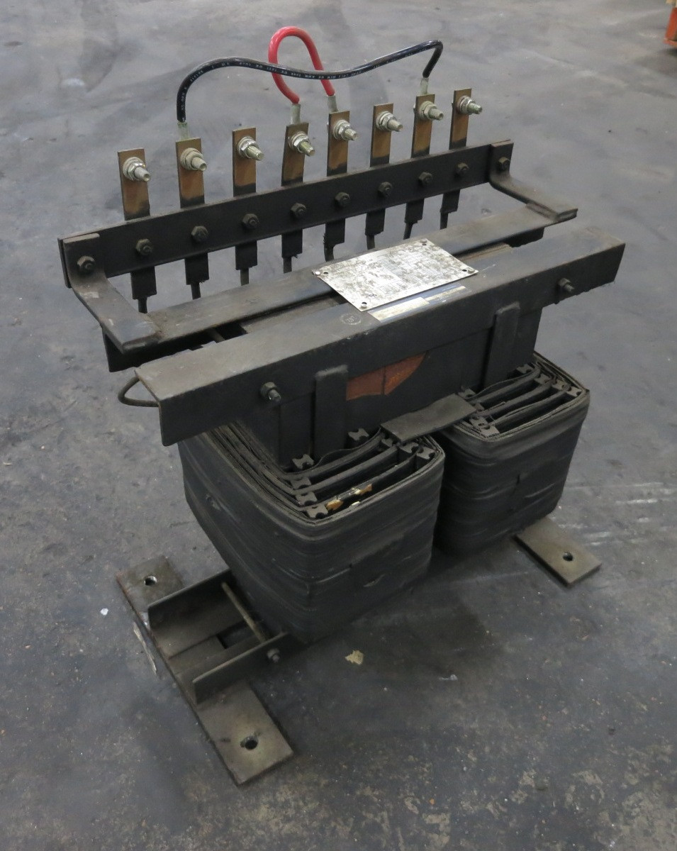 Allen Bradley 15 kVA 240x480 to 120/240 1PH Dry Type Transformer 40022-050-01 (DW8312-1)