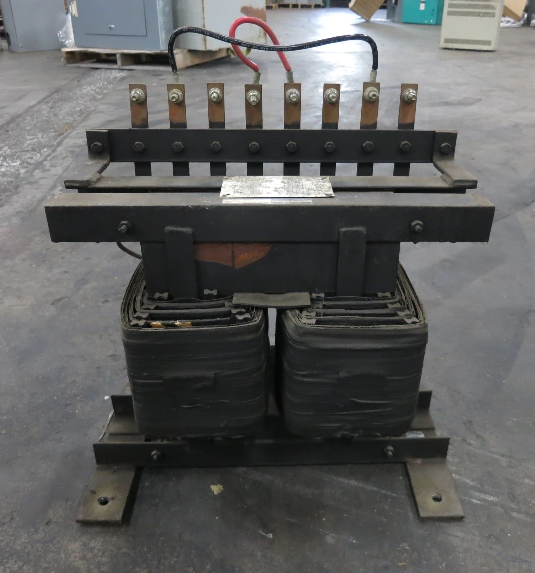 Allen Bradley 15 kVA 240x480 to 120/240 1PH Dry Type Transformer 40022-050-01 (DW8312-1)