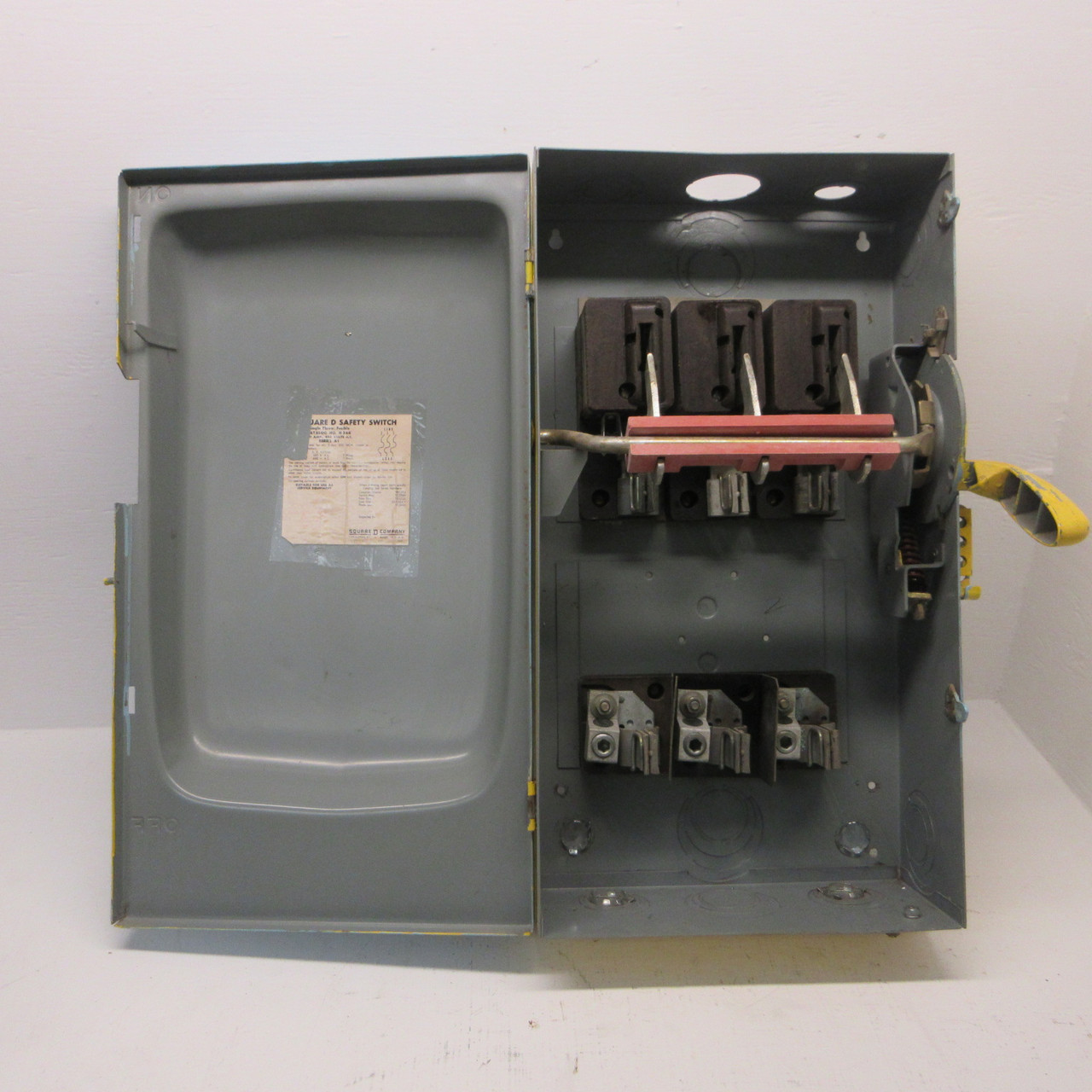 Square D H364 200A 600V Fusible Safety Disconnect Switch 200 Amp A1 (painted) (AH1407-1)