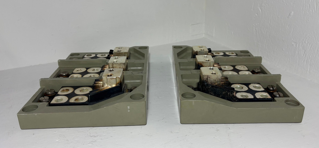 Siemens MBR9302 1600-2000 Amp Mounting Block Pair PD RD Sentron Breaker 2000A (EM5931-2)