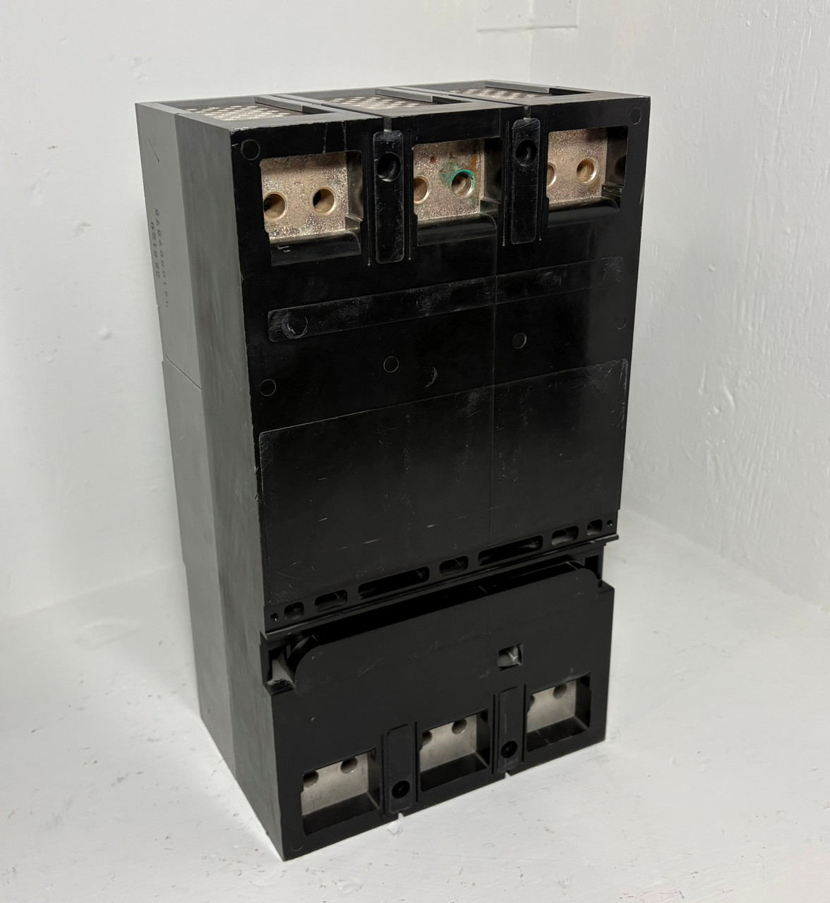 Siemens PXD63B160 1600A Sentron Circuit Breaker w/ 1600 Amp Trip PXD6 3P 600V (EM5932-2)