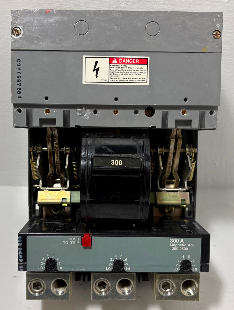 Siemens JXD23B300 300A Sentron Circuit Breaker Type JXD2-A 240V 3P 300 Amp ITE (EM5933-2)