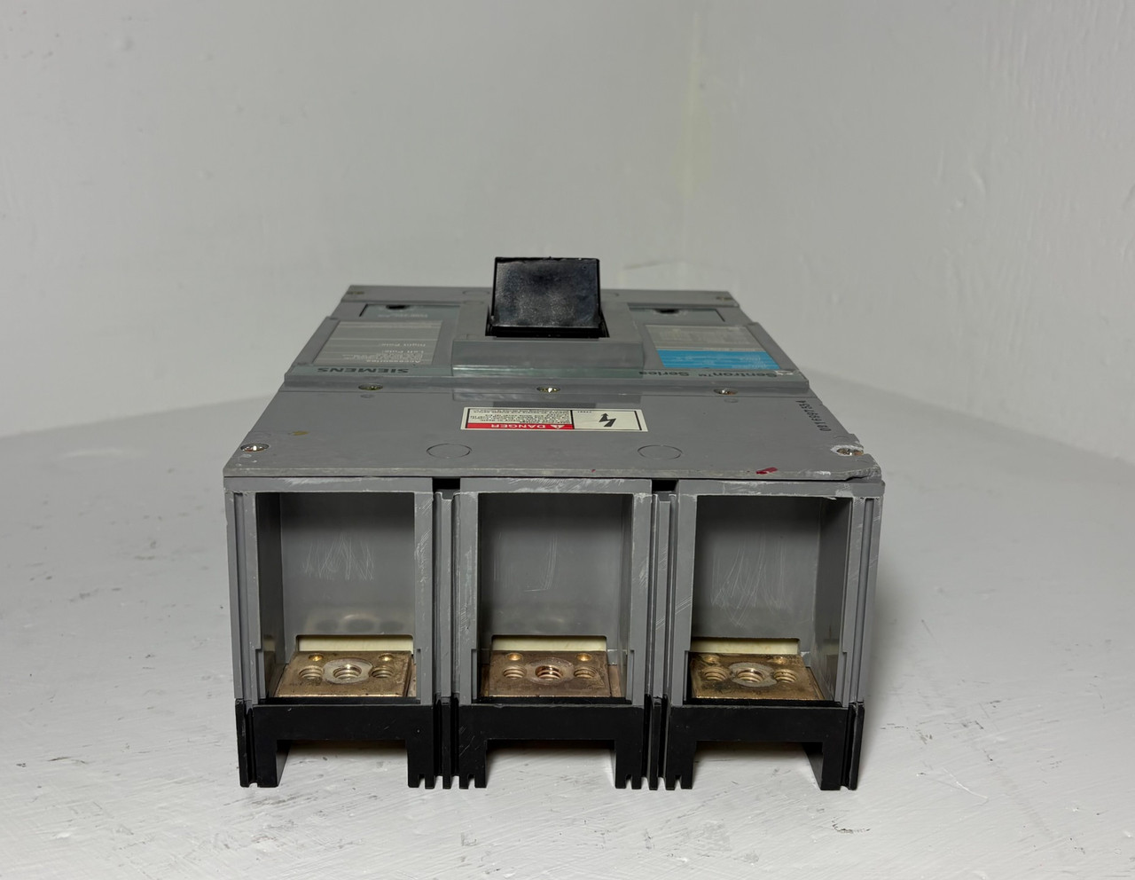 Siemens JXD23B300 300A Sentron Circuit Breaker Type JXD2-A 240V 3P 300 Amp ITE (EM5933-2)