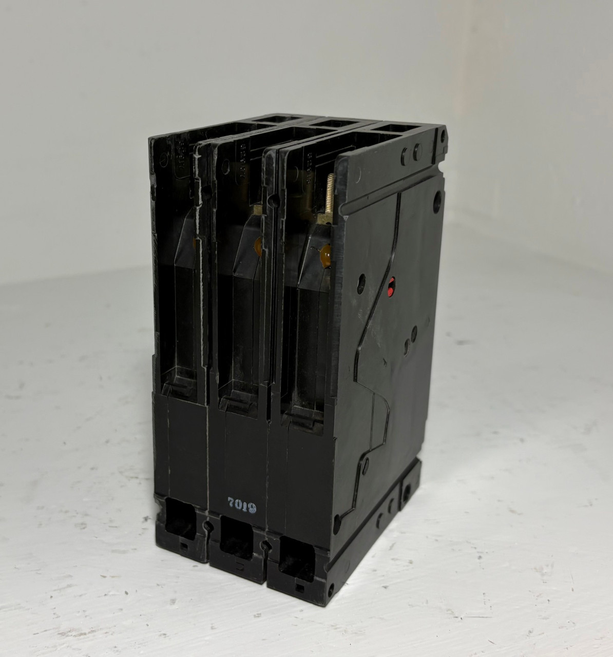 Siemens ED43B125 125A Sentron Circuit Breaker Type ED4 480V 3 Pole 125 Amp FLAW (EM5934-1)