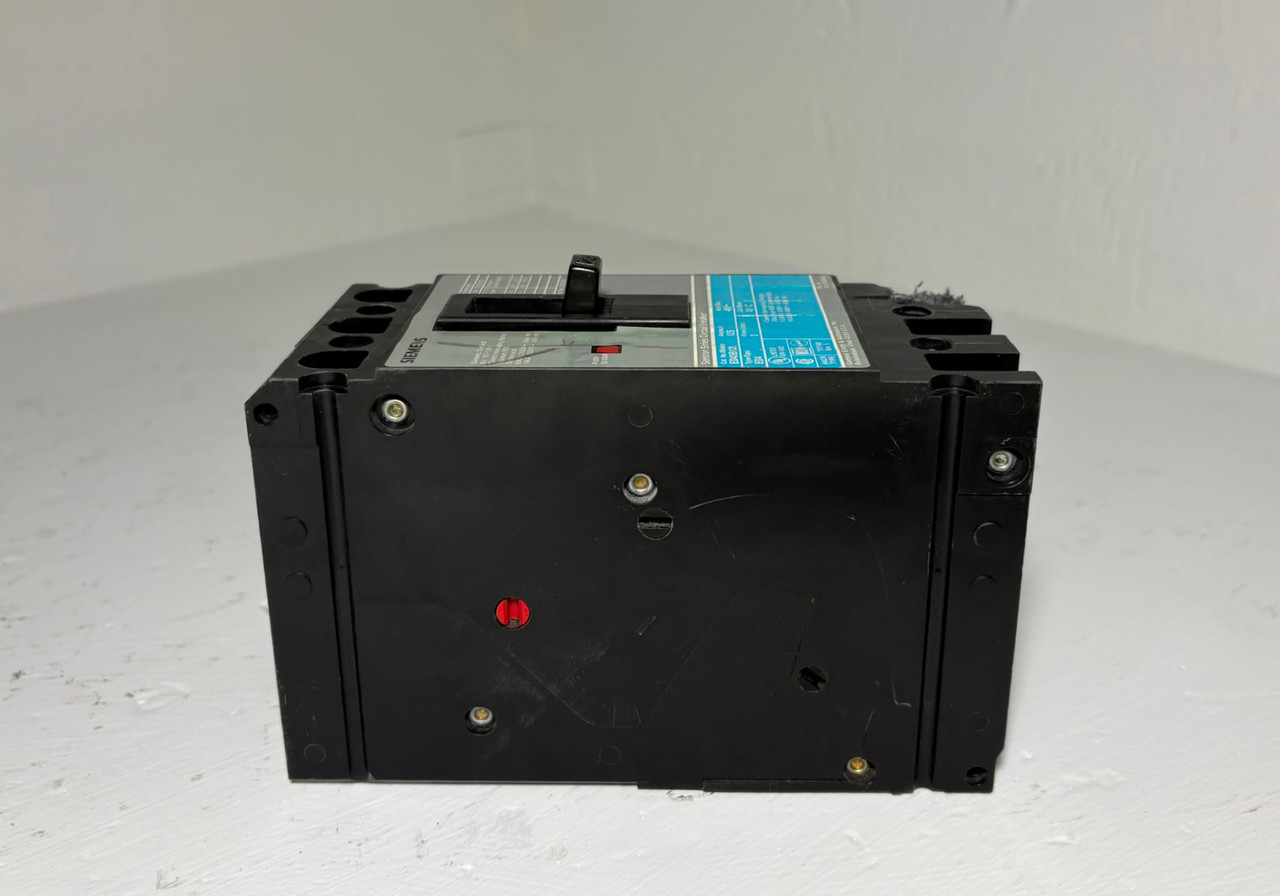 Siemens ED43B125 125A Sentron Circuit Breaker Type ED4 480V 3 Pole 125 Amp FLAW (EM5934-1)
