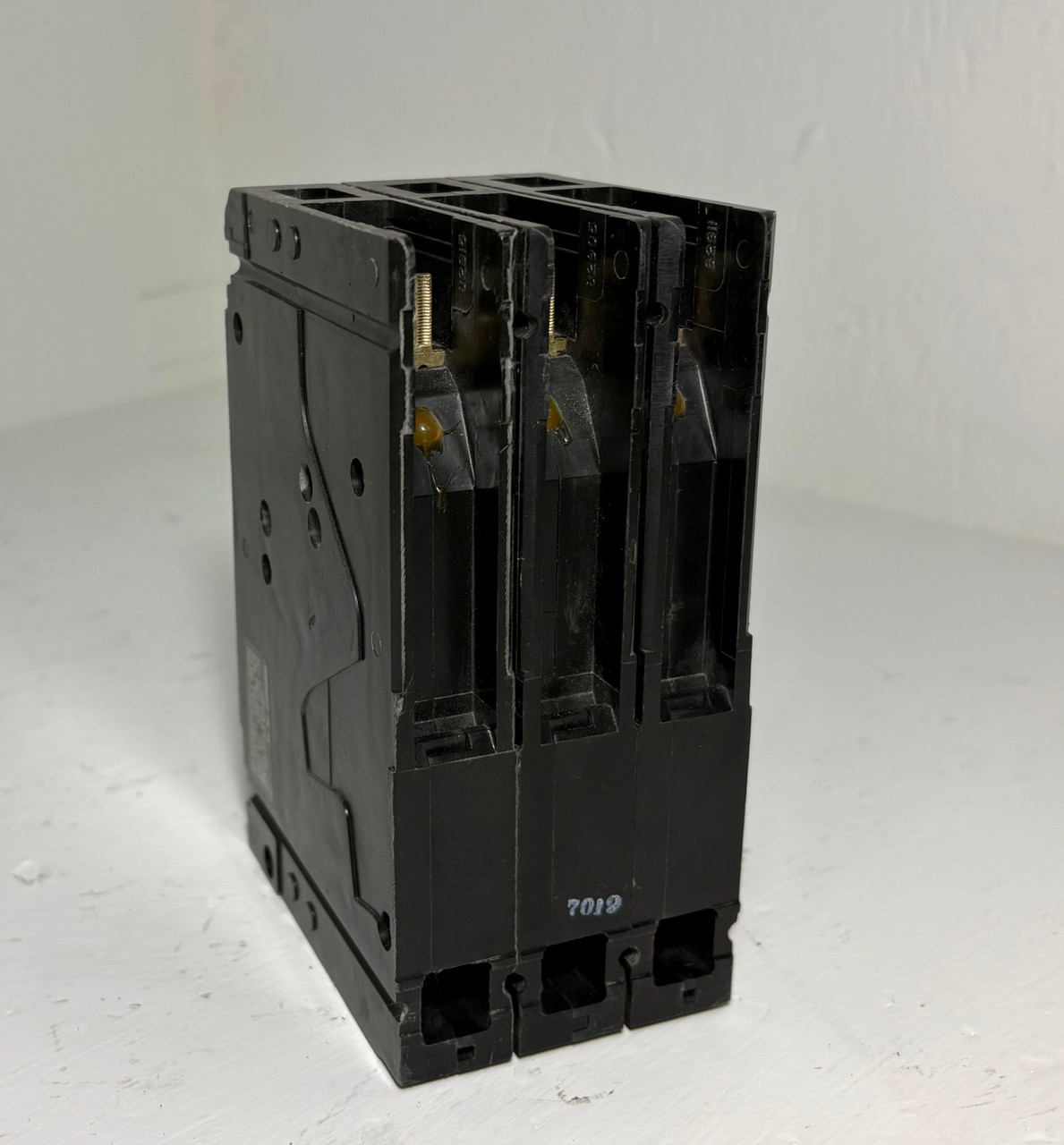 Siemens ED43B125 125A Sentron Circuit Breaker Type ED4 480V 3 Pole 125 Amp (EM5935-1)