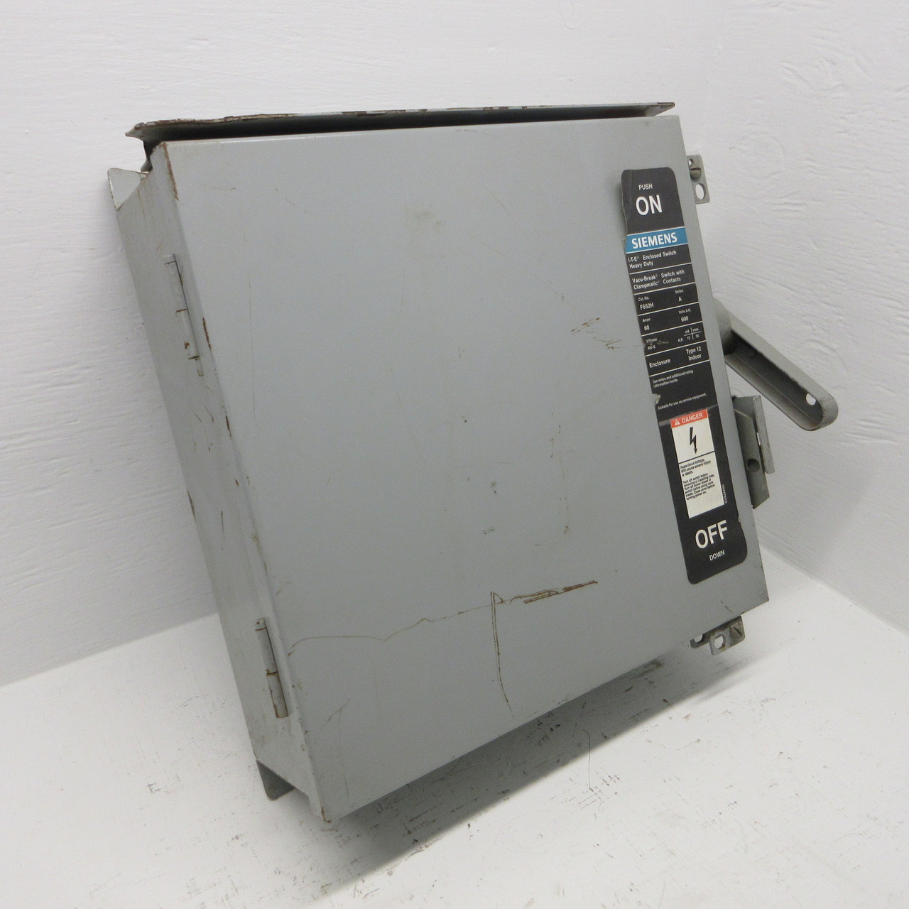 Siemens ITE F652H 60A 480/600V 6 Pole 3R Fusible Safety Switch Disconnect 60 Amp (AH1412-1)