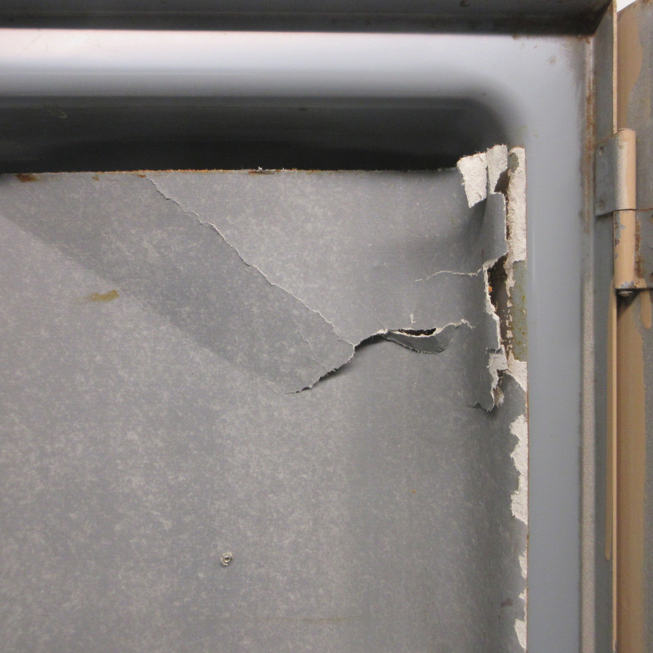 Cutler Hammer 4105H314H 200 Amp 600V Fusible Heavy Duty Safety Switch Disconnect (AH1415-1)