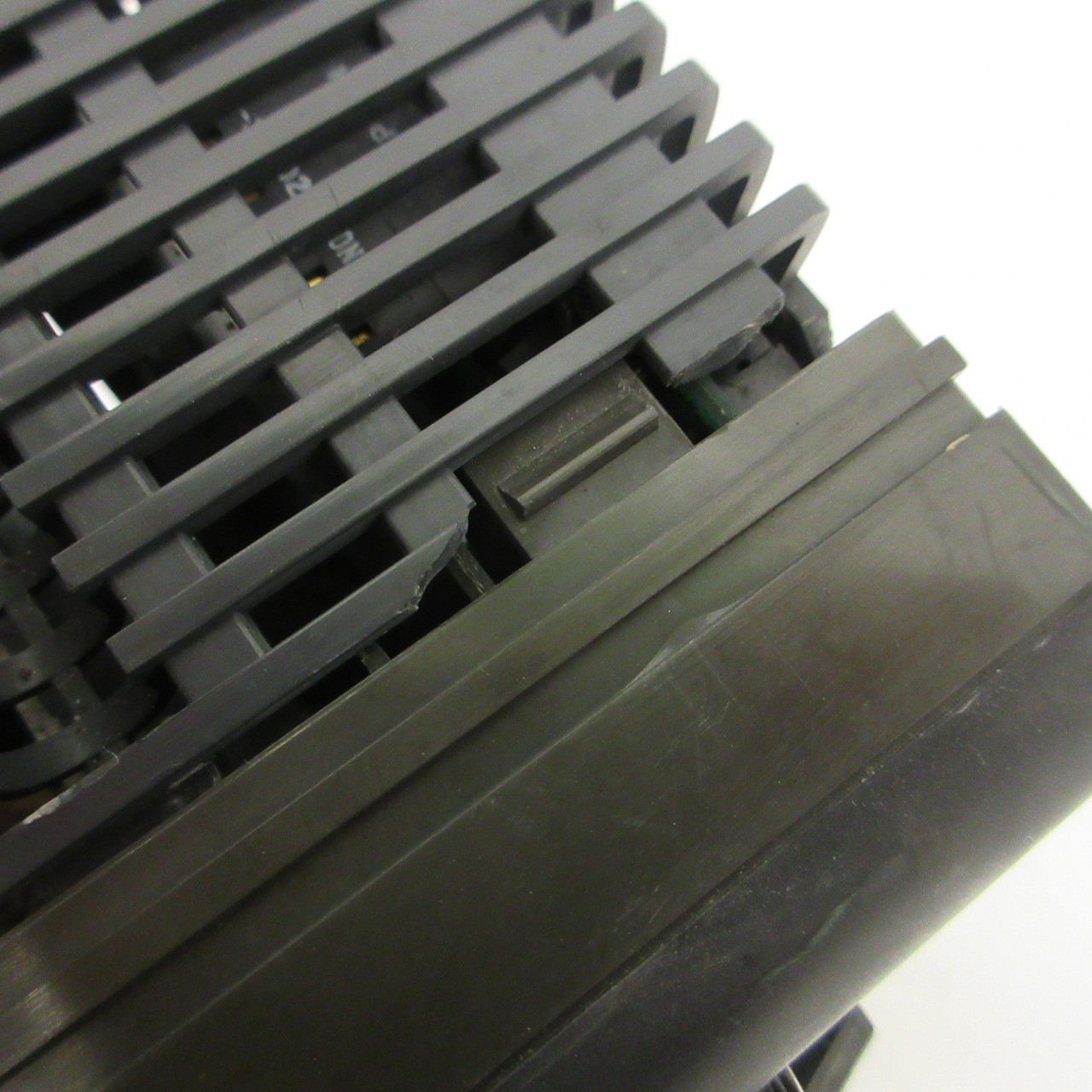 PLC Direct Koyo D4-440 CPU Direct Logic 405 CPU Module w Keys (chipped, no door) (AH1311-1)