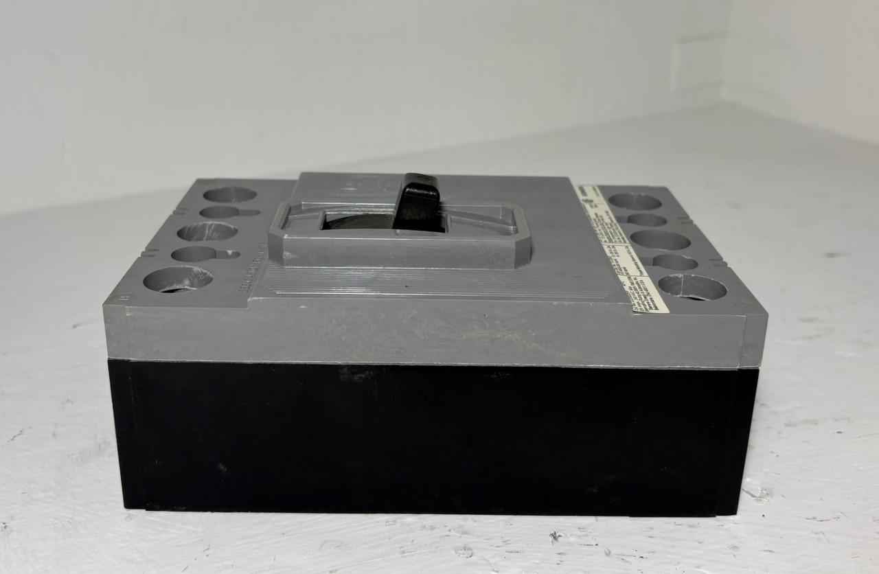 Siemens QJ23B225H 225A Circuit Breaker 3 Pole 42k @ 240V ITE 225 Amp HACR (EM5937-2)