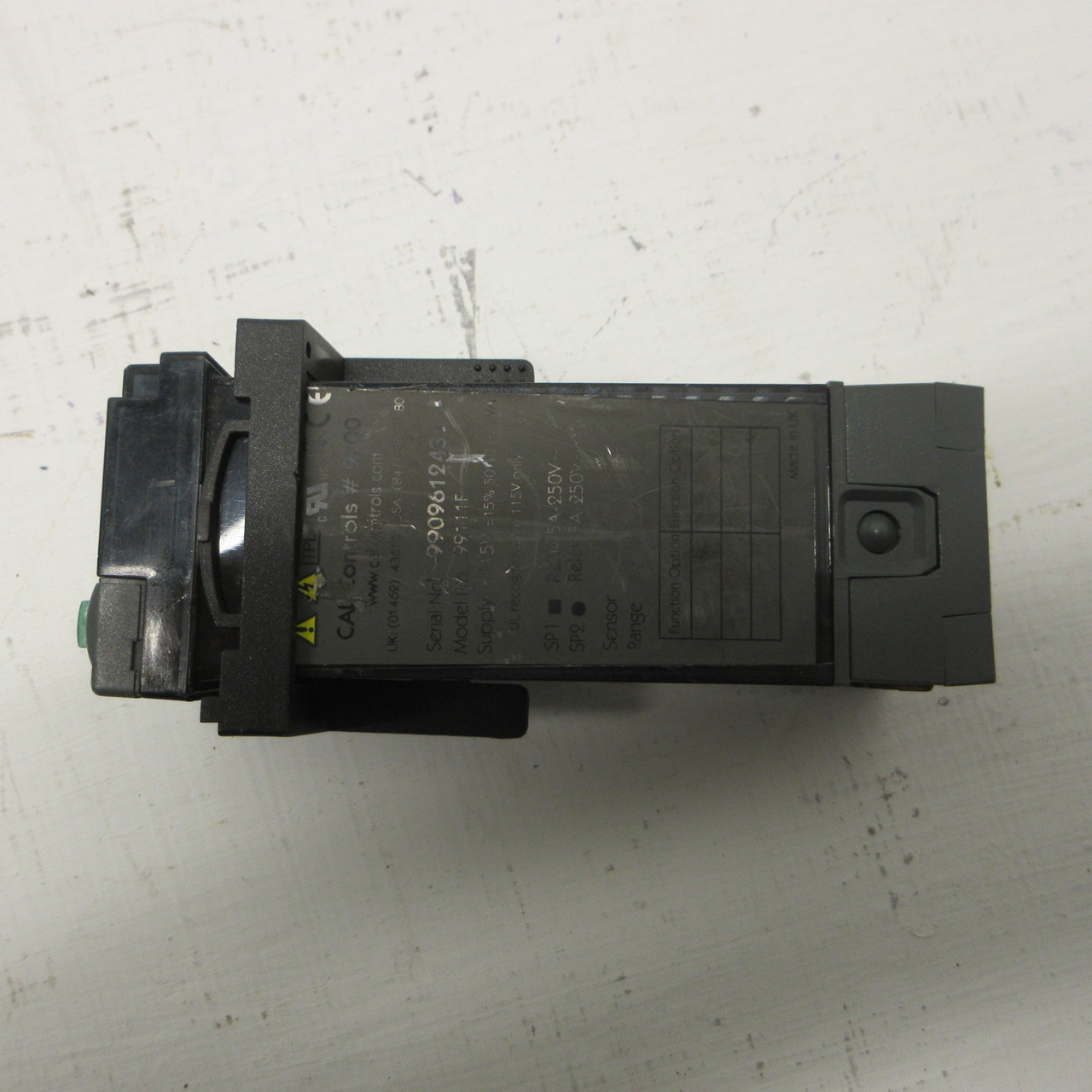 Cal Controls 99111F Temperature Controller CAL 9900 1/16 DIN 115 VAC +/- 15% (AH1431-1)