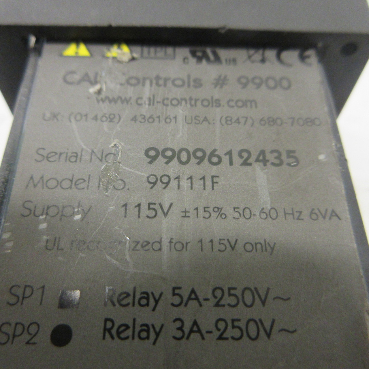 Cal Controls 99111F Temperature Controller CAL 9900 1/16 DIN 115 VAC +/- 15% (AH1431-1)