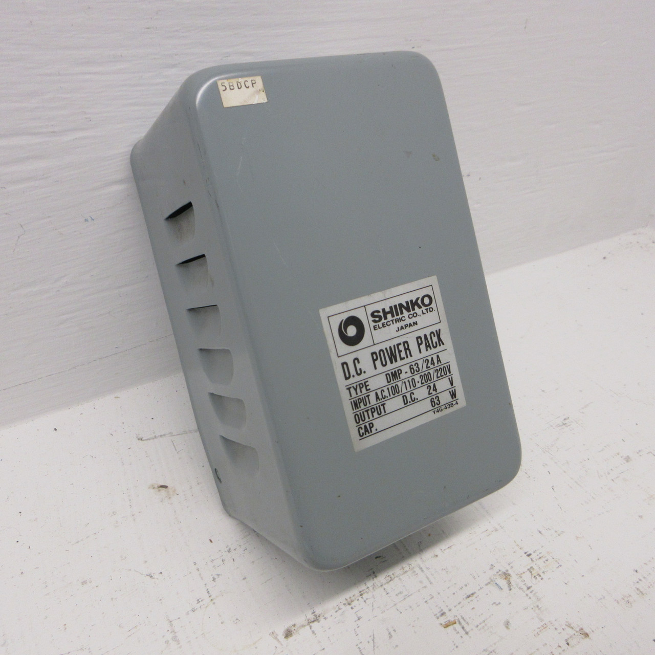 Image of Shinko DMP-63/24A DC Power Pack Power Supply INPUT: 100/110-200/220VAC OUT: 24V