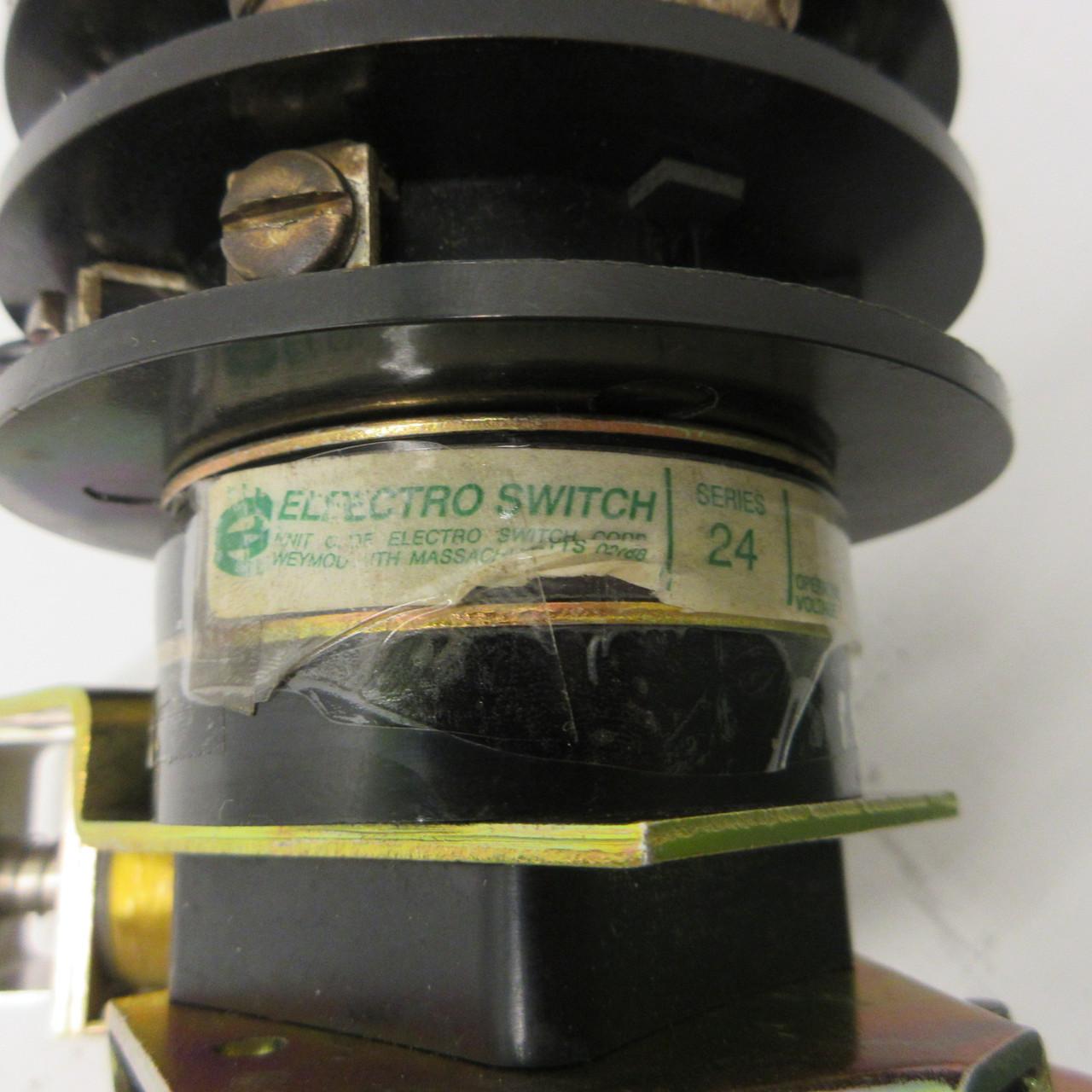 Electroswitch 7810D Series 24 LOR Rotary Switch Lock Out Relay 600V 125VDC CHIP (AH1430-1)