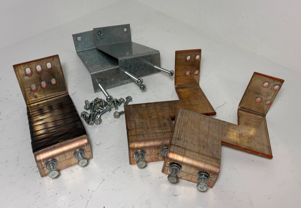 Image of Siemens JD65K 400A Twin Mounting Hardware Kit Circuit Breaker Type JD HJD Dual