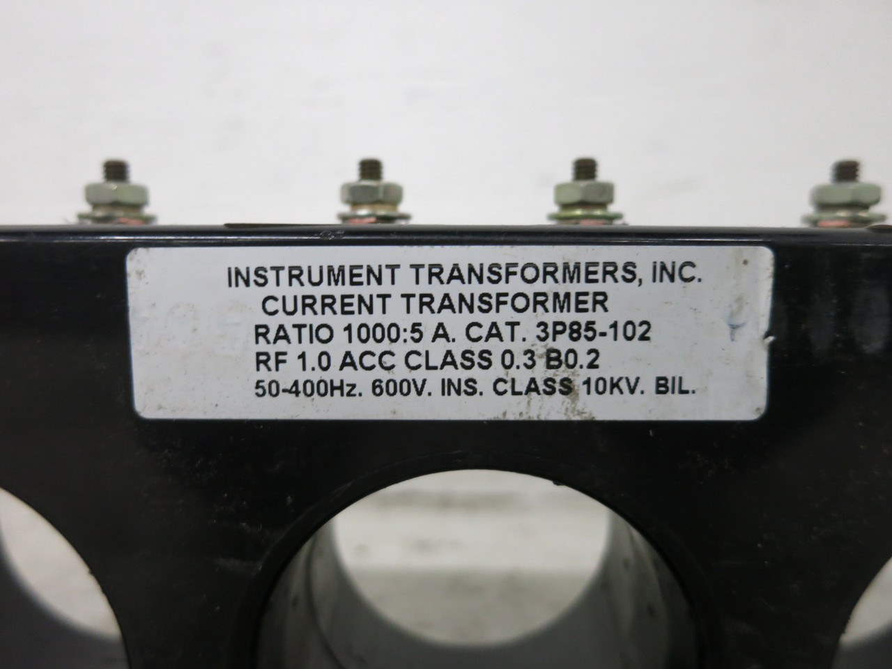 Cutler Hammer 2092A37H11 Current Transformer Ratio 1000:5 A CT ITI 3P85-102 (DW8335-1)