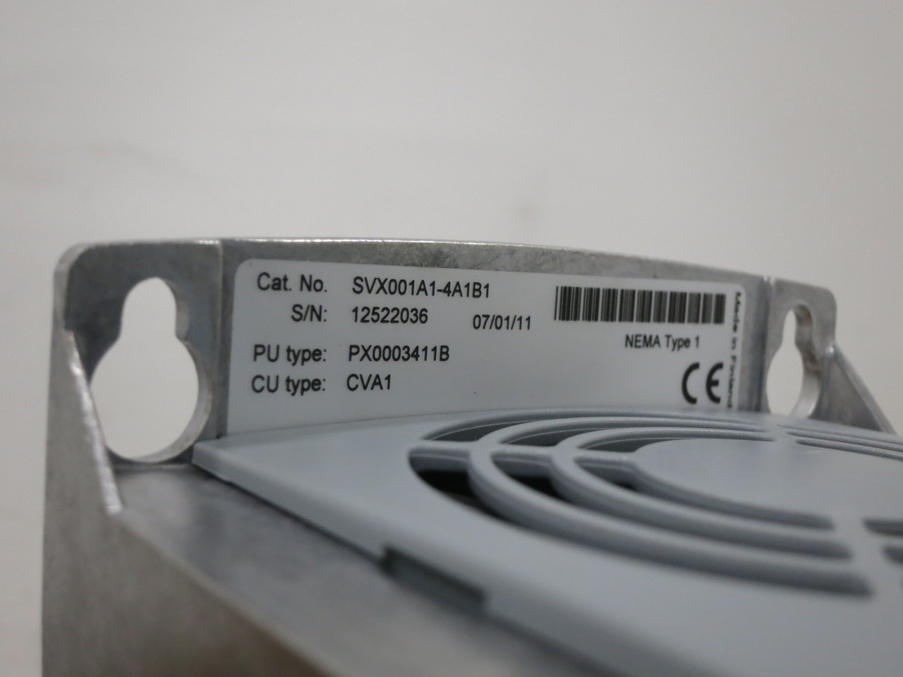 Eaton HVX00114B1B5C2P6 1 HP HVX9000 AC VS Drive IntelliPass Bypass 480V SVX001A1 (DW8336-2)