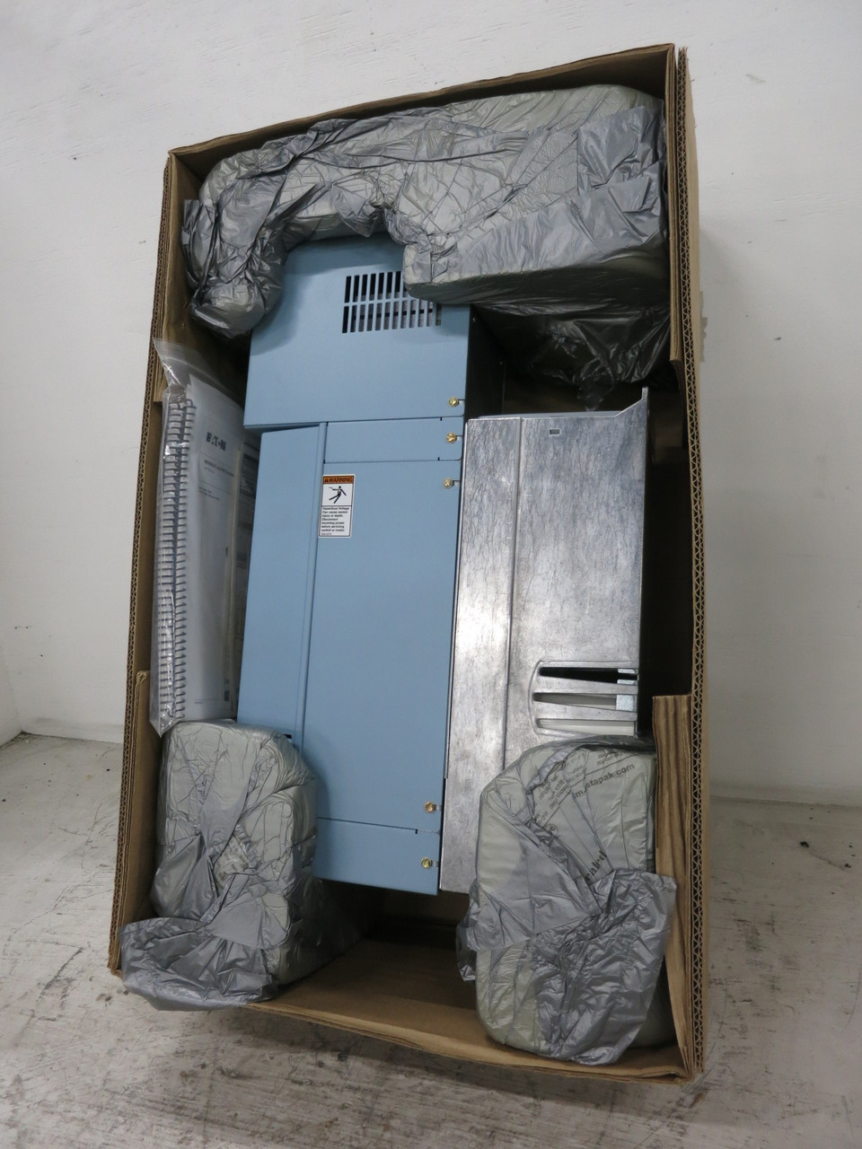 Eaton HVX01514B1B5C2P6 15 HP HVX9000 VS Drive IntelliPass Bypass 480V SVX010A1 (DW8339-2)