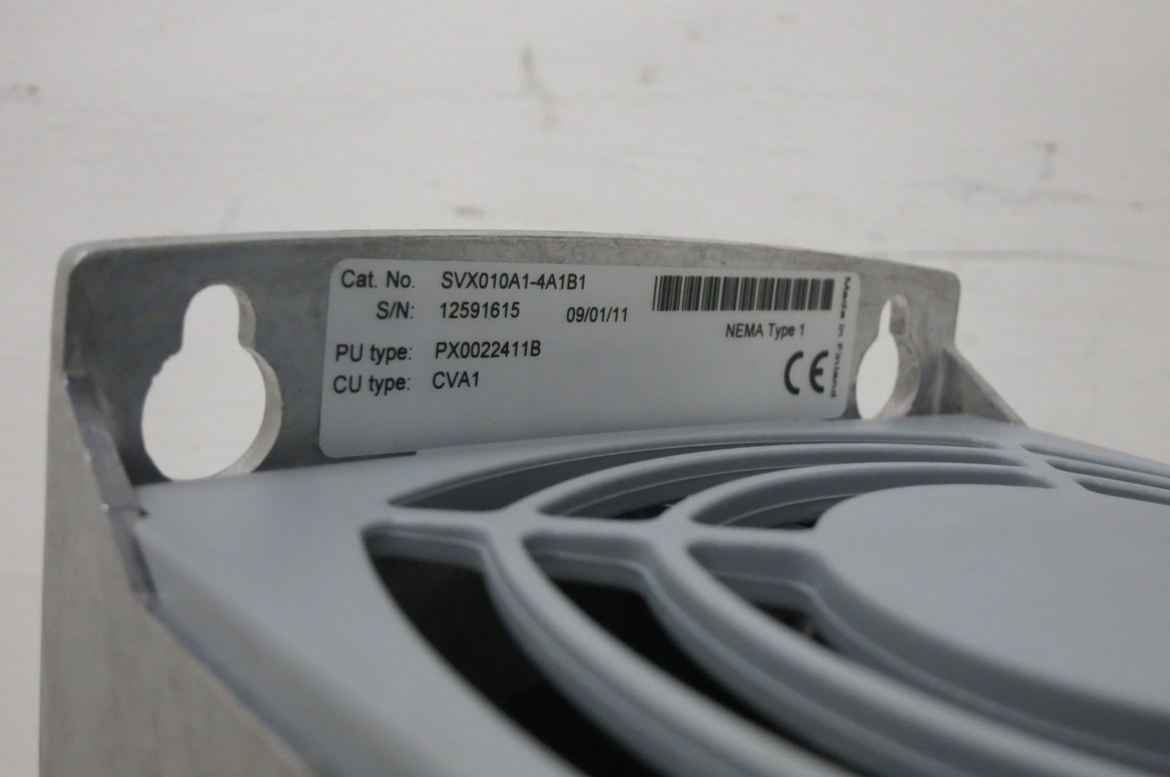 Eaton HVX01514B1B5C2P6 15 HP HVX9000 VS Drive IntelliPass Bypass 480V SVX010A1 (DW8339-2)