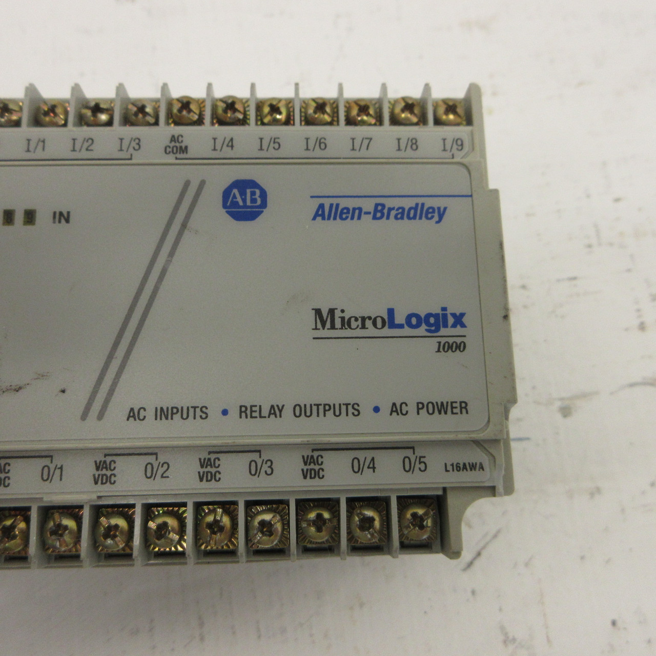 Allen Bradley 1761-L16AWA Ser D FRN 1.0 MicroLogix 1000 PLC Programmable DAMAGE (AH1441-1)
