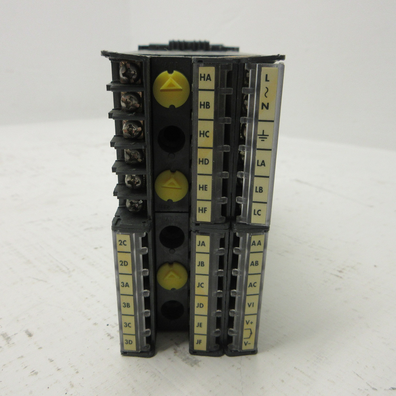 Eurotherm 2408 Temperature Controller 2408/VC/VH/TM/RR/V2/XX/XX/XX/ENG 100/240V (AH1447-1)