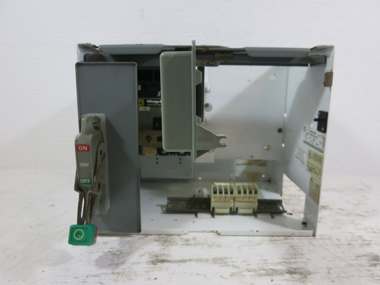 2nd Image of DW8351
