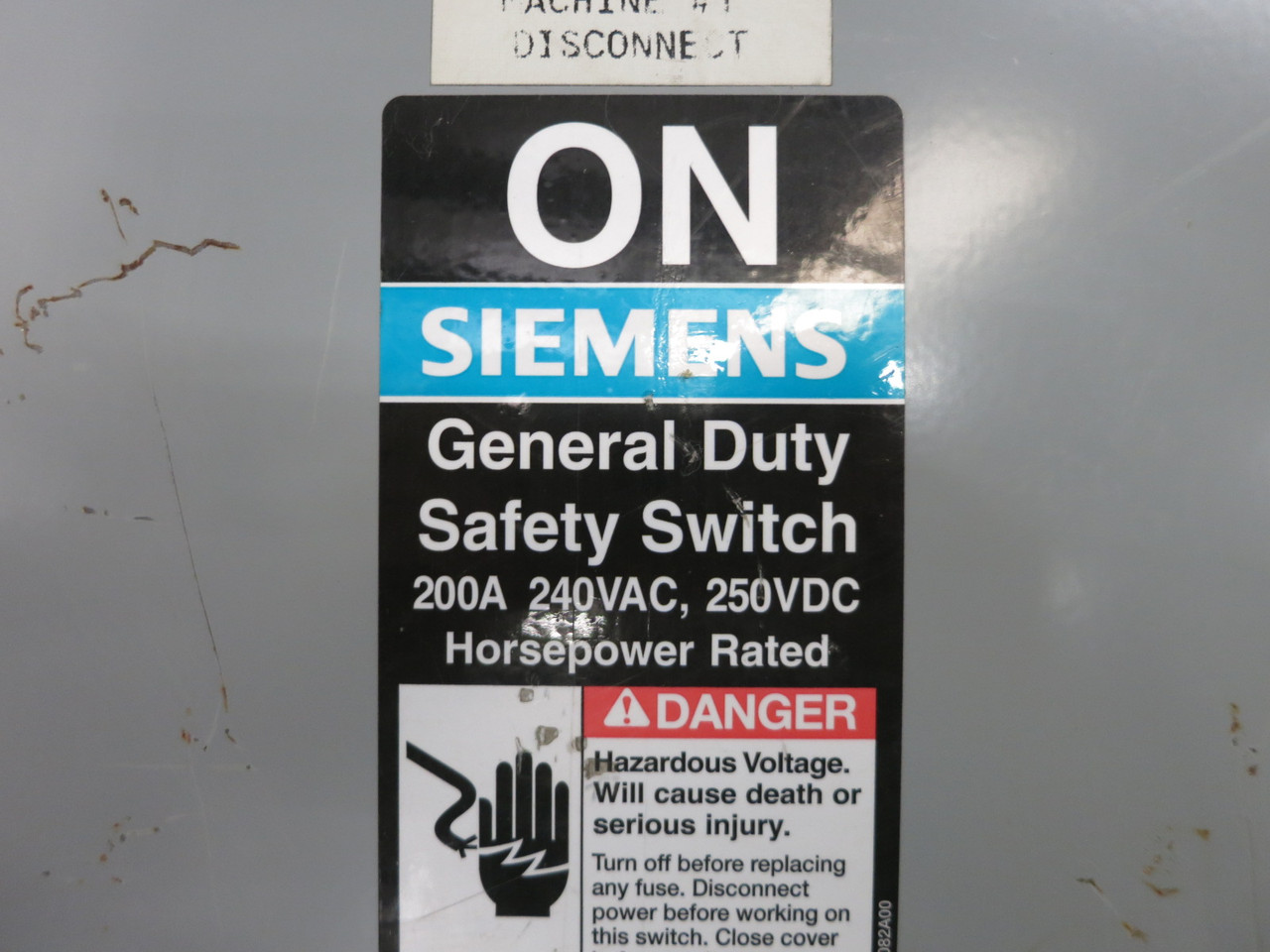 Siemens GF324N 200A 240V Fusible Safety Switch Disconnect 200 Amp GF324-N VBII (DW8362-1)