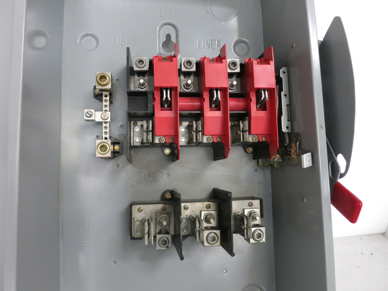 Siemens GF324N 200A 240V Fusible Safety Switch Disconnect 200 Amp GF324-N VBII (DW8362-1)