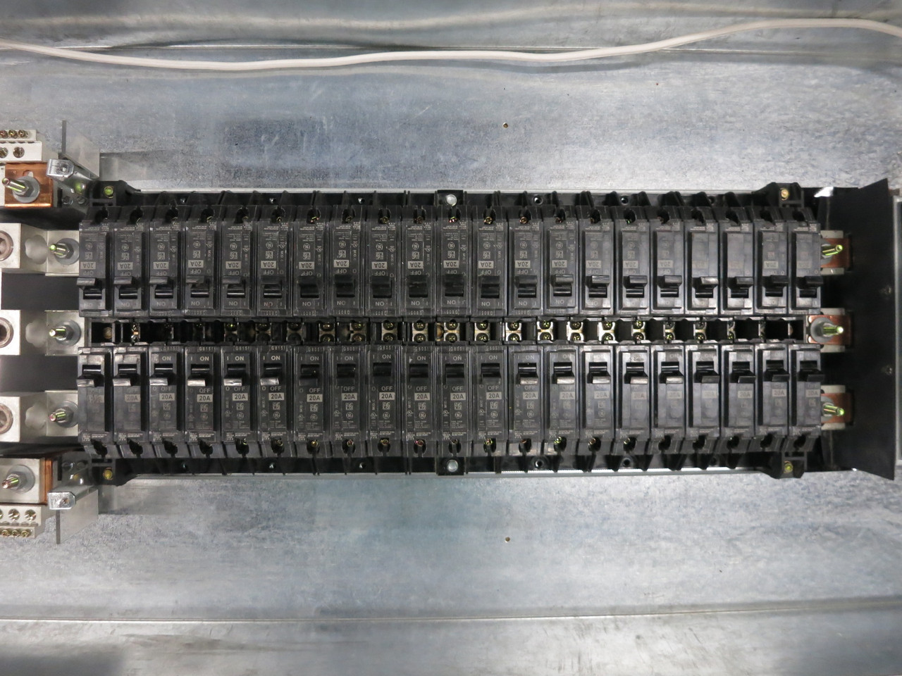 GE AQF3424MTX 400A Breaker Panel Board 208/120V 4W 400 Amp Surge Protection TPME (DW8372-2)