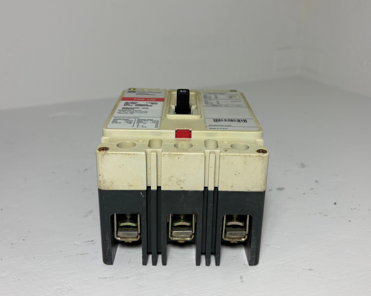 Cutler-Hammer FDB3040 40A Circuit Breaker Glossy Red 480/600V 3P FDB3040L 40 Amp (EM5955-1)