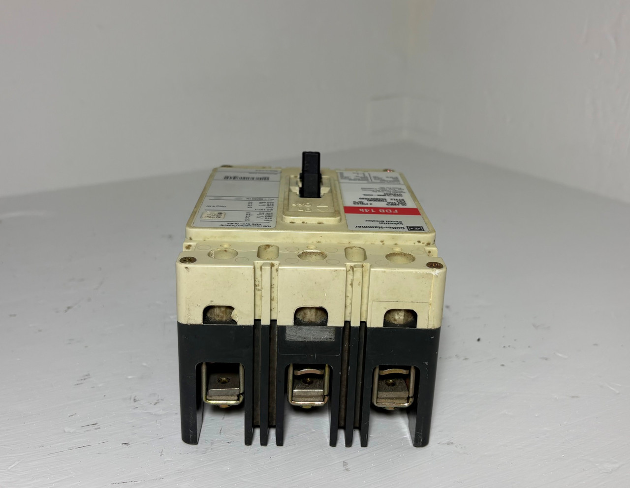 Cutler-Hammer FDB3040 40A Circuit Breaker Glossy Red 480/600V 3P FDB3040L 40 Amp (EM5955-1)
