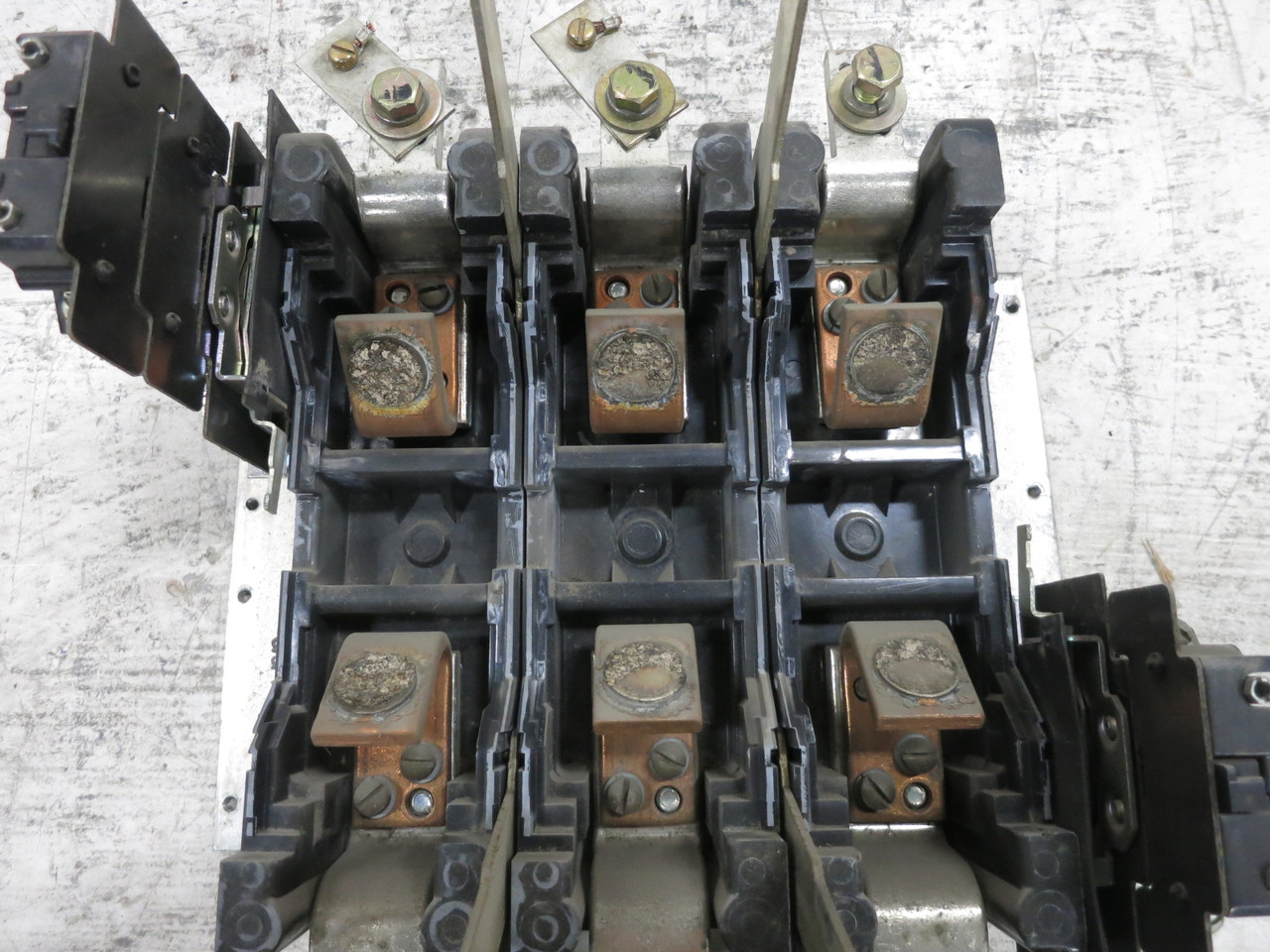 GE CR306G0**MDH Size 5 Motor Starter 480V Coil 200 HP CR306G0 (DW8368-1)