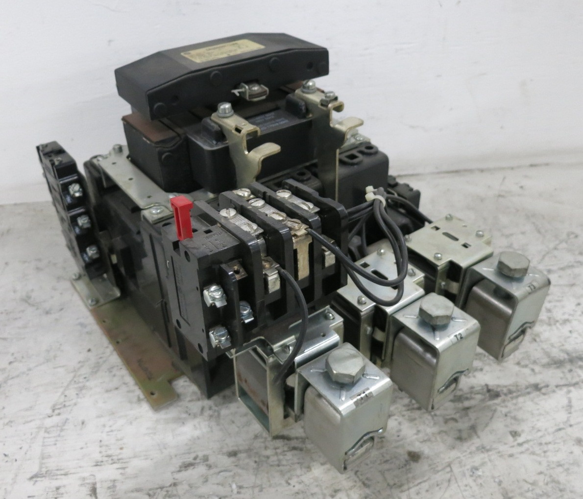 GE CR306G0**LVH Size 5 Motor Starter 480V Coil 200 HP CR306G0 (DW8369-1)