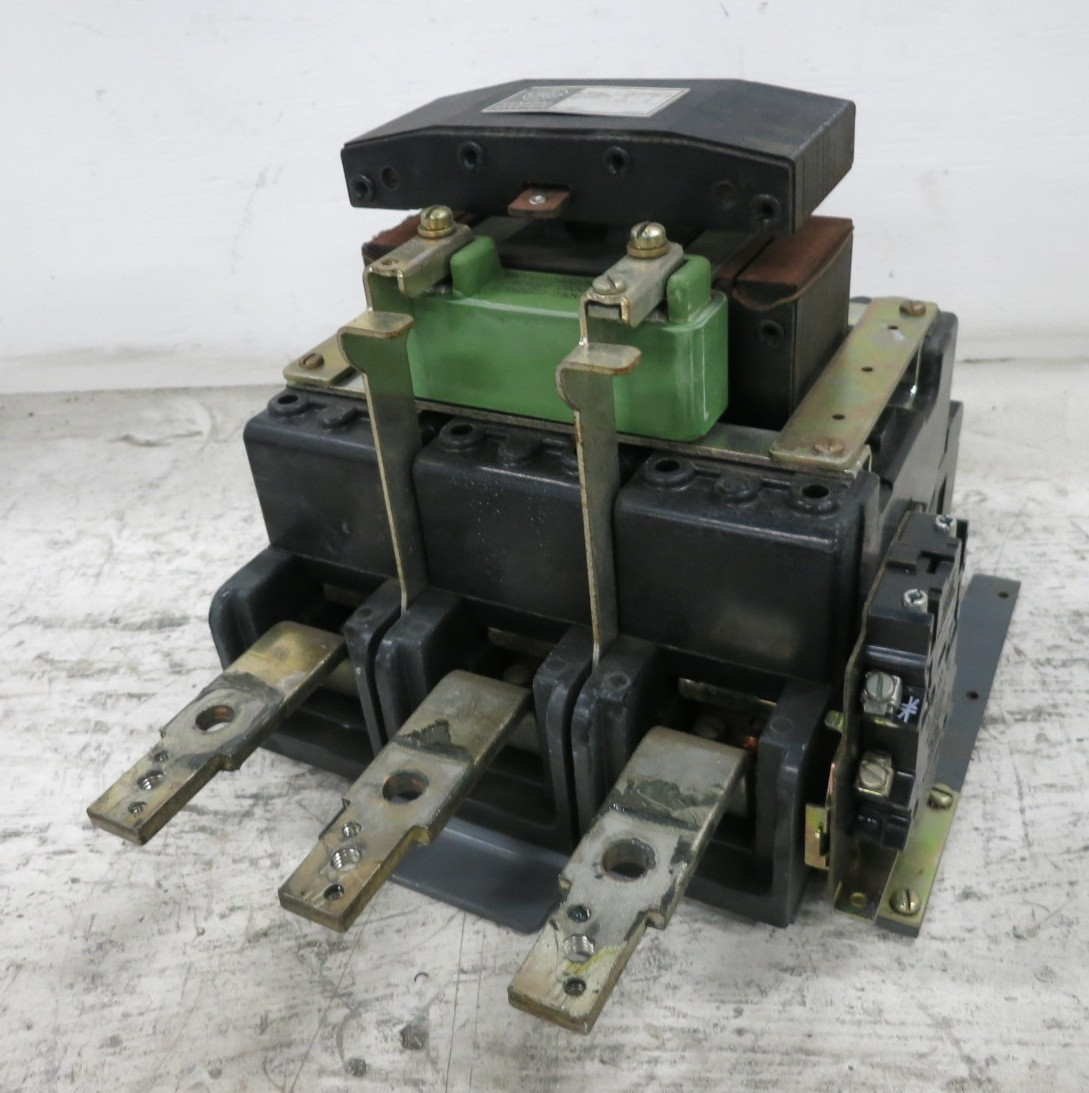 GE CR205G000AJA Size 5 Motor Contactor 480V Coil 200 HP  480 VAC CR205G0 (DW8367-1)