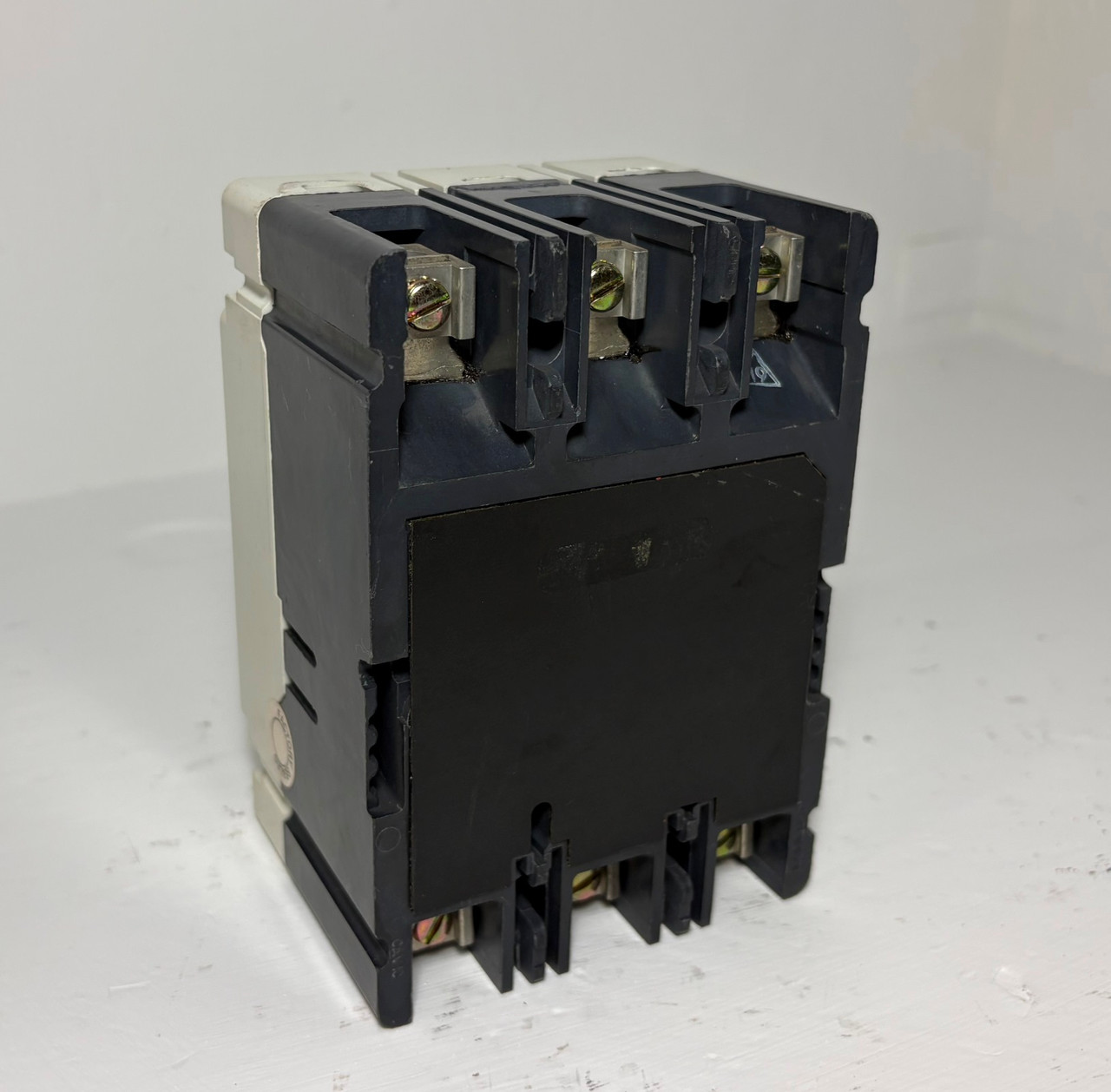 Cutler-Hammer HMCP025D0 25A Circuit Breaker Glossy 600V 3P HMCP 25 Amp (EM5961-1)