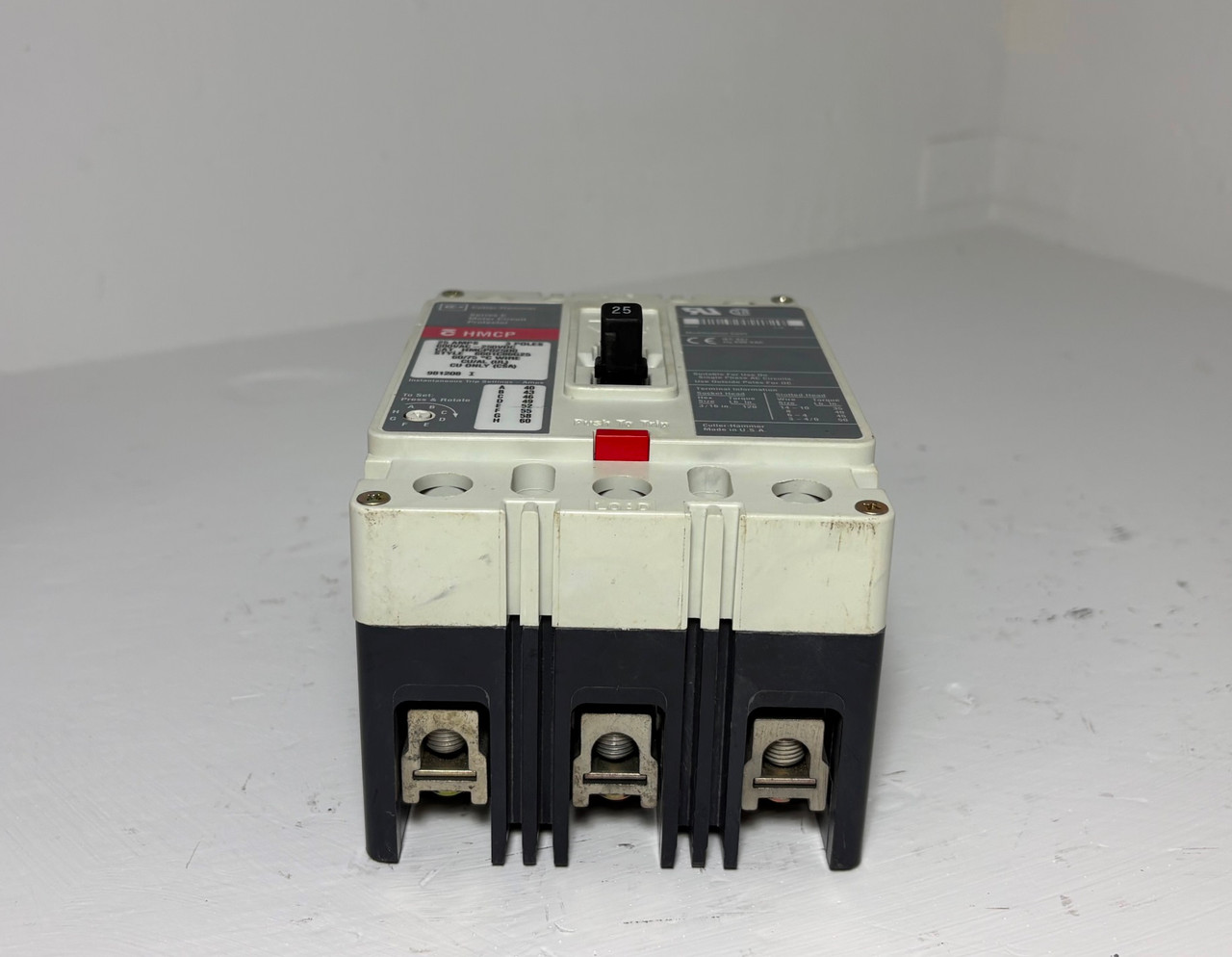 Cutler-Hammer HMCP025D0 25A Circuit Breaker Glossy 600V 3P HMCP 25 Amp (EM5961-1)