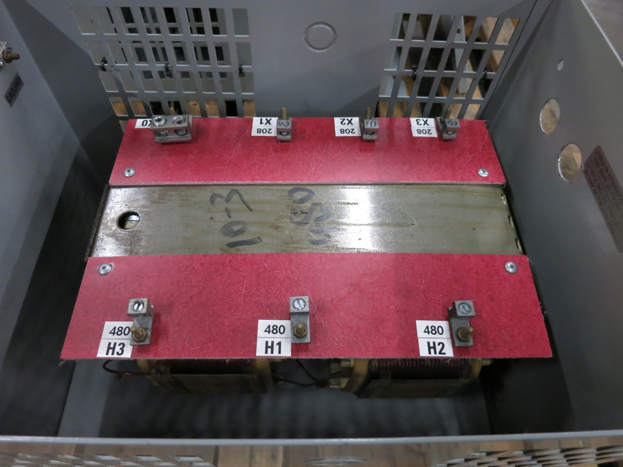 Marcus 10 kVA 480 Delta to 208Y/120 V 3PH Dry Type Transformer MT10B1 TWM 480V (DW8383-2)