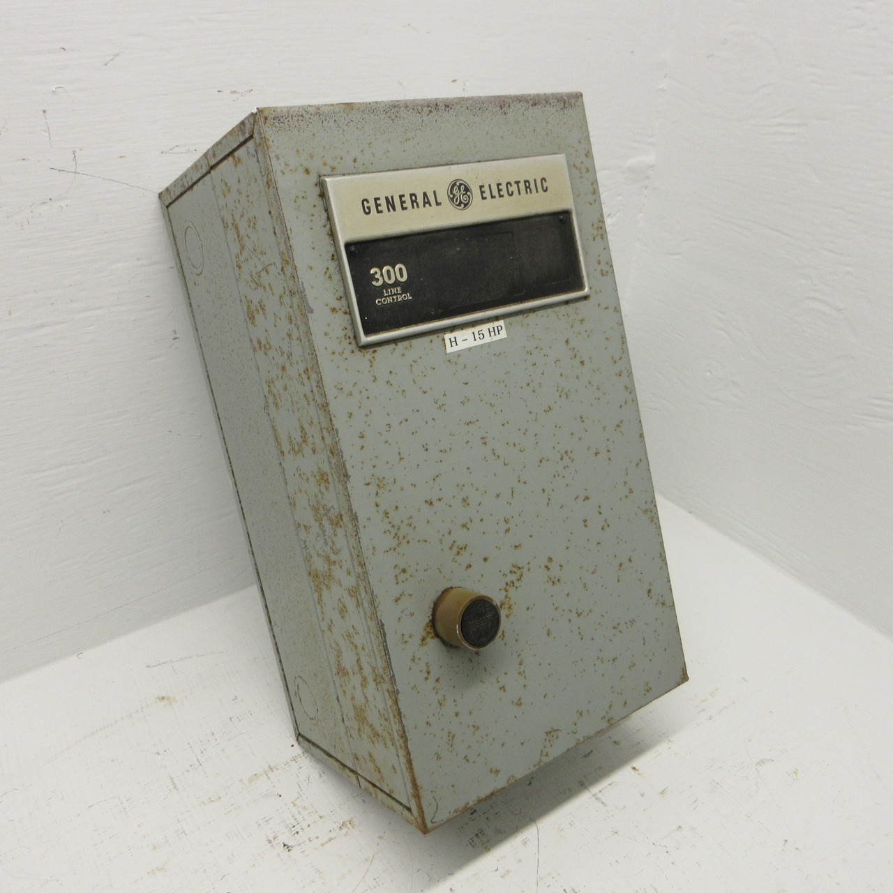 General Electric GE CR306D1 Enclosed Size 2 Starter 115V Coil 25HP Enclosure 300 (AH1461-2)