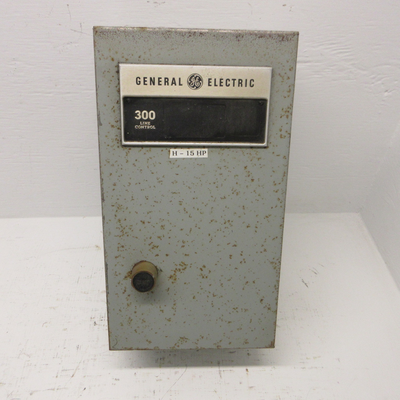General Electric GE CR306D1 Enclosed Size 2 Starter 115V Coil 25HP Enclosure 300 (AH1461-2)