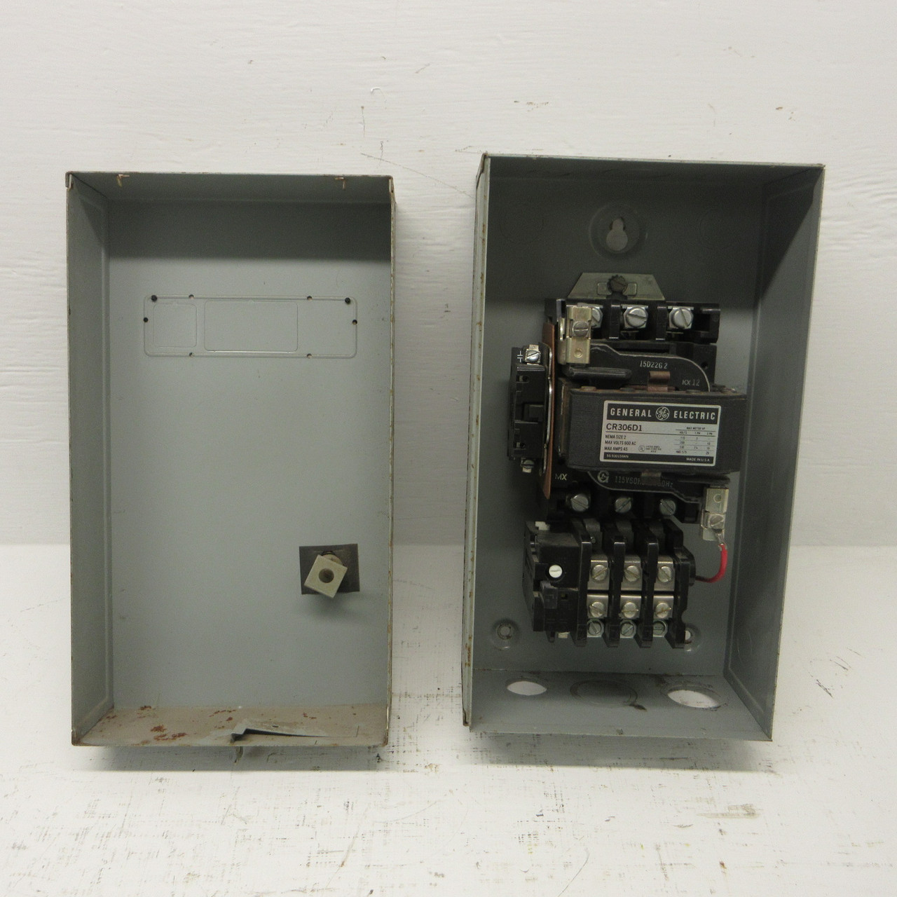General Electric GE CR306D1 Enclosed Size 2 Starter 115V Coil 25HP Enclosure 300 (AH1461-2)
