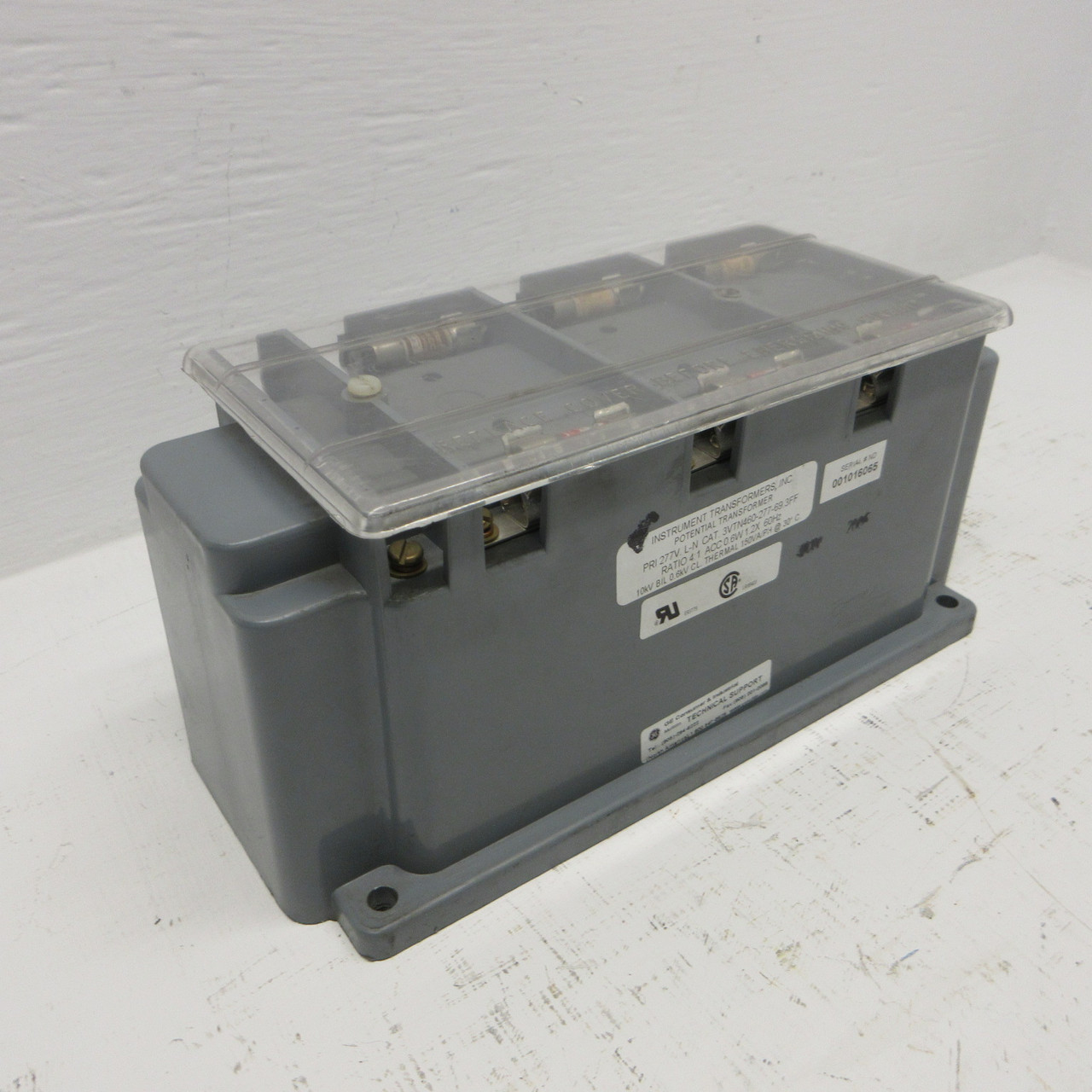 Instrument Transformers 3VTN460-277 Potential Transformer Ratio: 4:1 Pri: 277V (AH1463-5)