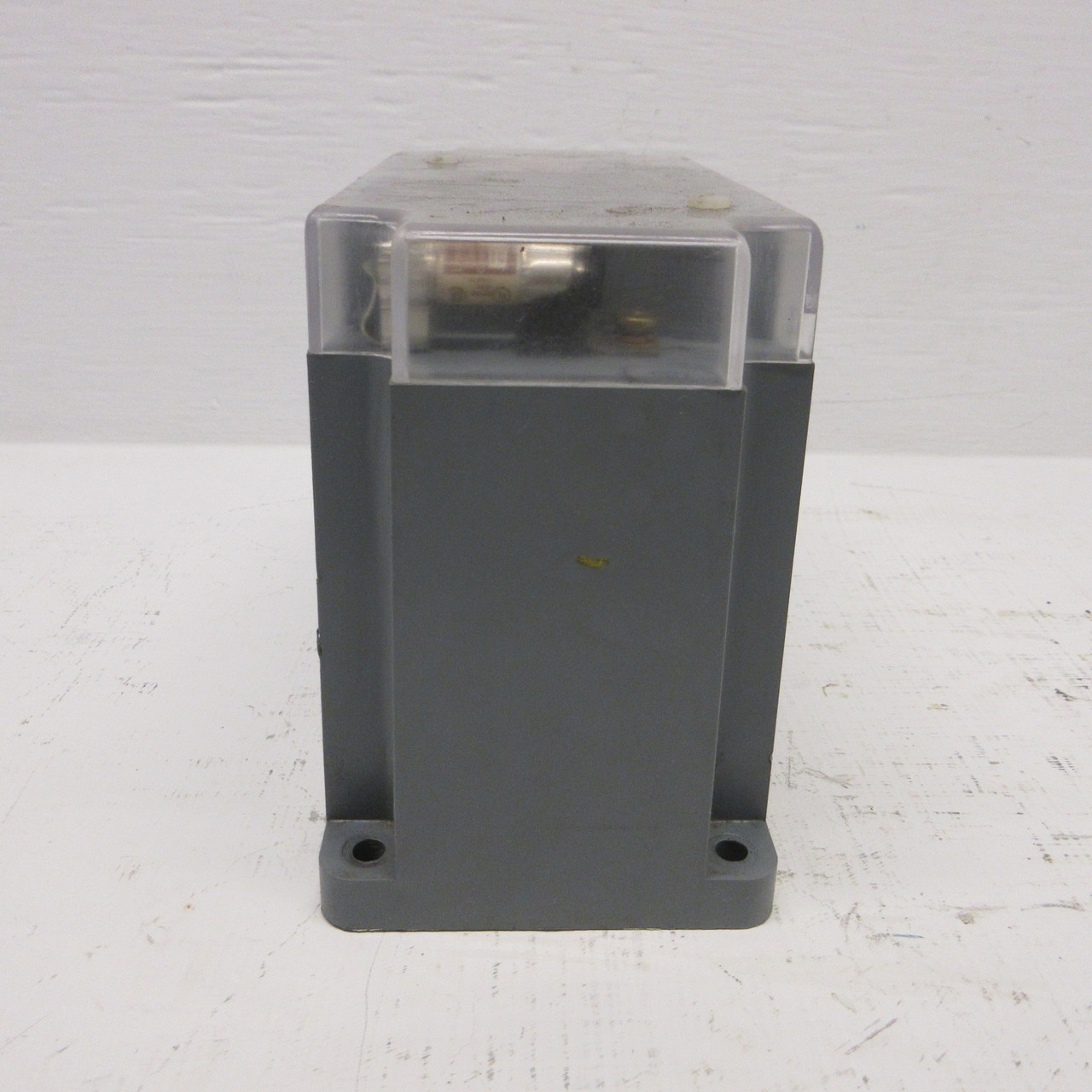 Instrument Transformers 2VT460-480FF Potential Transformer Ratio: 4:1 Pri: 480V (AH1462-4)