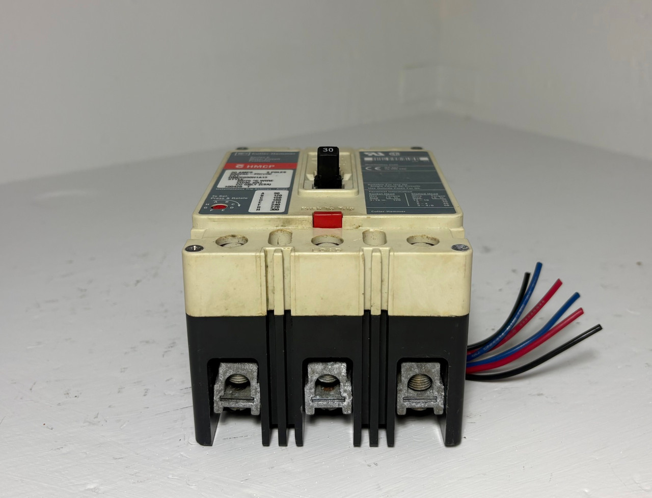 Cutler-Hammer HMCP030H1A13 30A Circuit Breaker w Aux 600V HMCP 30 Amp HMCP030H1A (EM5963-1)