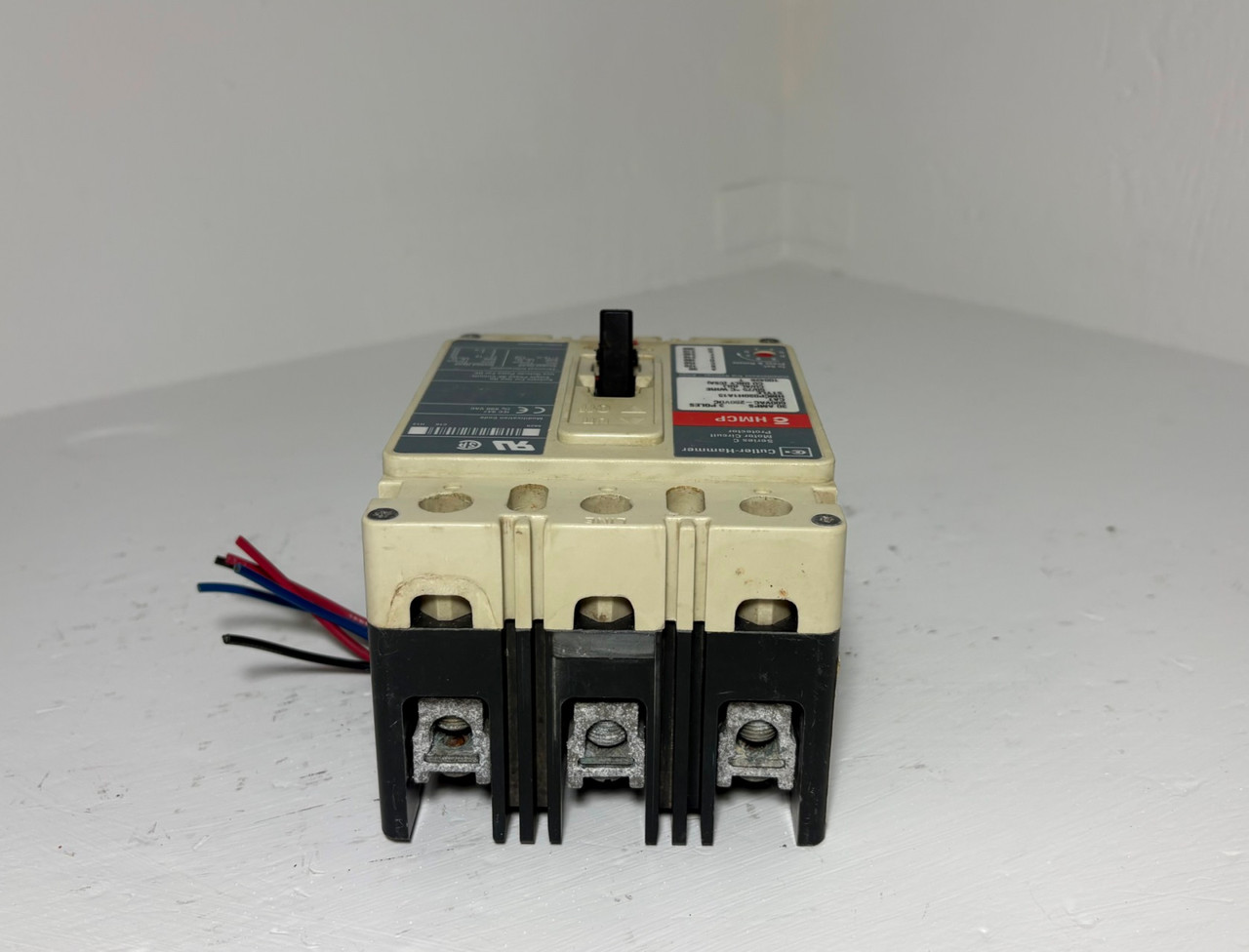 Cutler-Hammer HMCP030H1A13 30A Circuit Breaker w Aux 600V HMCP 30 Amp HMCP030H1A (EM5963-1)