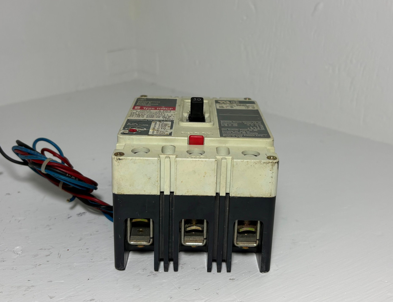 Westinghouse HMCP030H1C 30A Circuit Breaker Matte w Aux 600V 3P Type HMCP 30 Amp (EM5968-1)