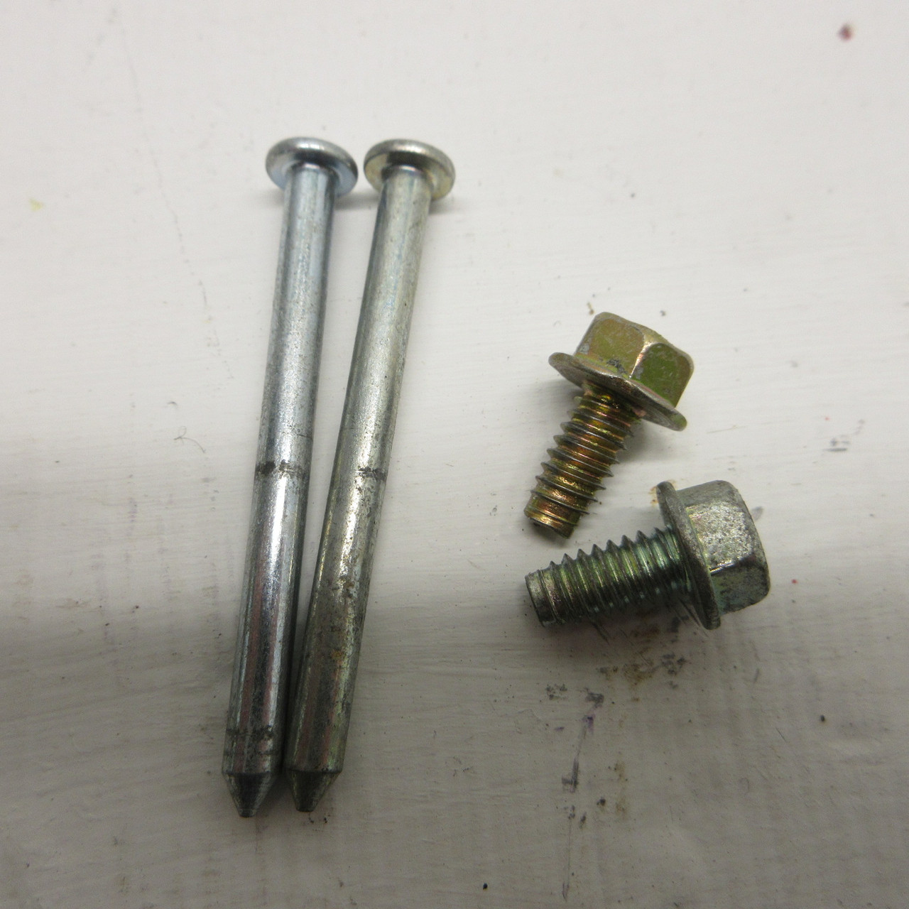 Allen Bradley 2100 Centerline MCC Bucket Door 1-3/8" Hinge Assembly (SET OF 2) (AH1470-100)