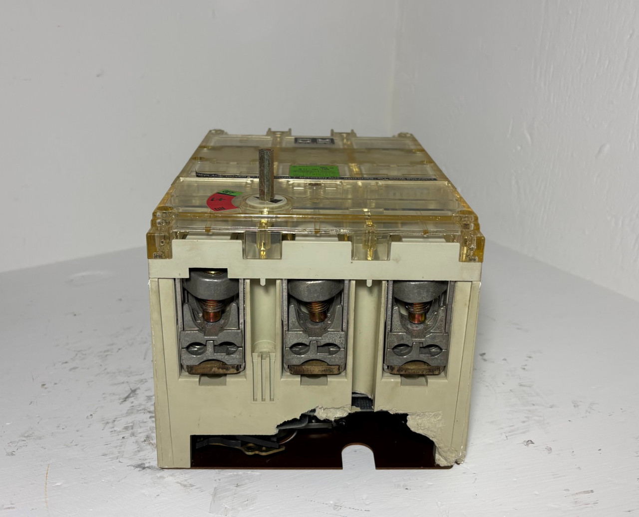 Klockner-Moeller N11-400-CNA 400A Circuit Breaker 600V N11400CNA 400 Amp 3P FLAW (EM5974-1)