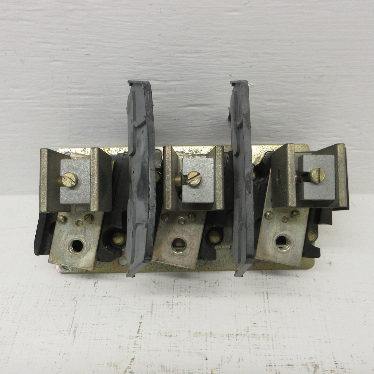 Allen Bradley 1494V-FSR644 Fuse Holder Block Kit 600V 400A Ser A 600VAC 400 Amp (AH1485-1)