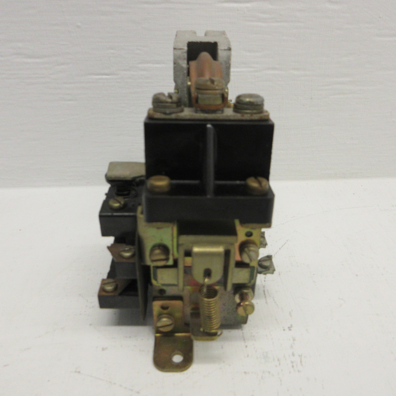 General Electric IC28001617 AB3F DC Contactor IC2800 600VDC 50A w 22D154G3A 120V (AH1487-2)